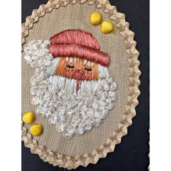 VTG Woven Straw Santa Wall Decor Set of 2 | Christmas Folk Art Decor Cottagecore - Picture 2 of 8